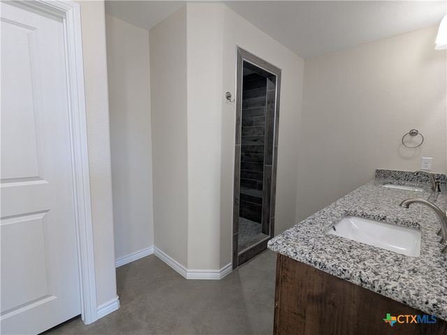 1023 Fieldstone Drive, Lampasas, TX 76550