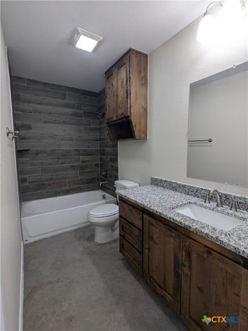 1023 Fieldstone Drive, Lampasas, TX 76550