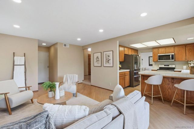 10630 Oakbend Dr, San Diego, CA 92131