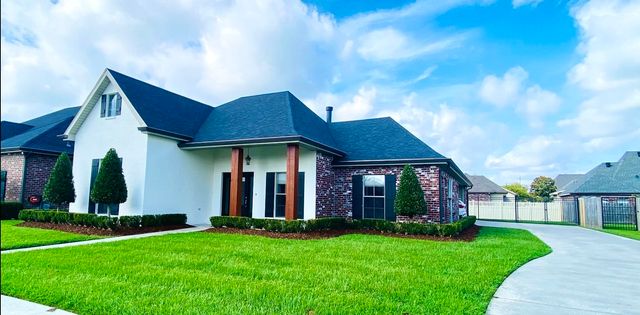 211 Jaden Lane, Houma, LA 70360