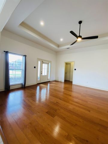 211 Jaden Lane, Houma, LA 70360