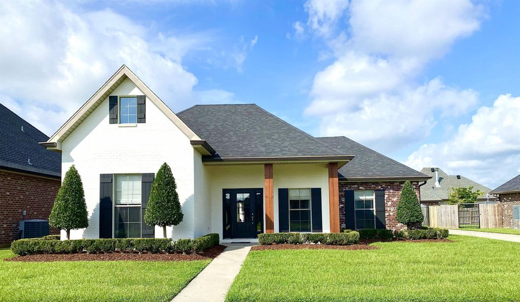 211 Jaden Lane, Houma, LA 70360