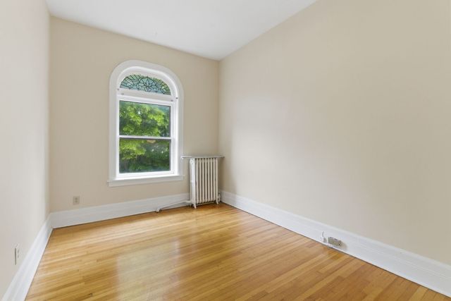 315 S Maple Avenue, Oak Park, IL 60302