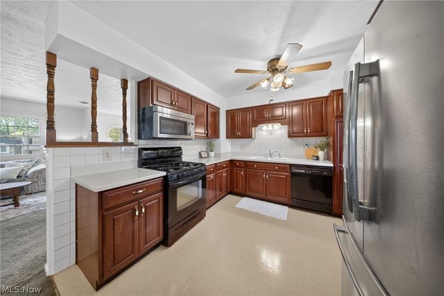 466 Colgate Avenue, Elyria, OH 44035