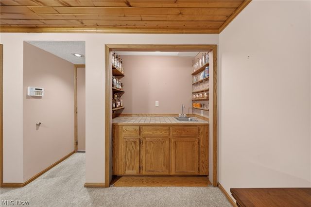 466 Colgate Avenue, Elyria, OH 44035
