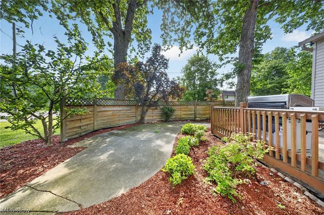 466 Colgate Avenue, Elyria, OH 44035