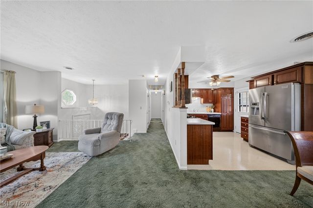 466 Colgate Avenue, Elyria, OH 44035
