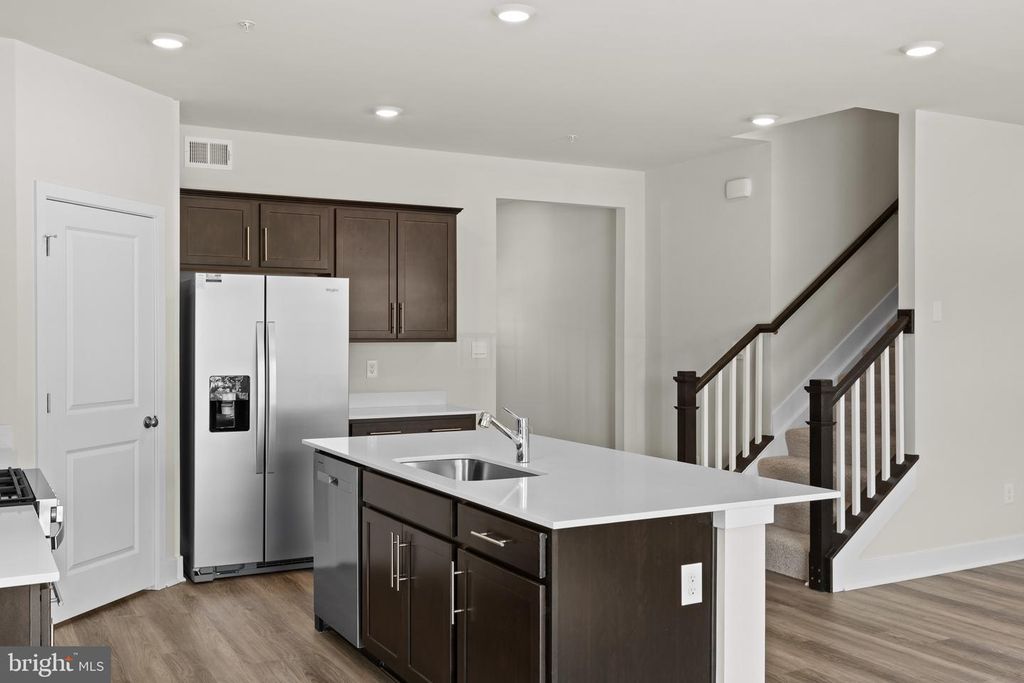 Image 11 of property listing at 5121 GLISTENING POND WAY, Upper Marlboro, MD 20772