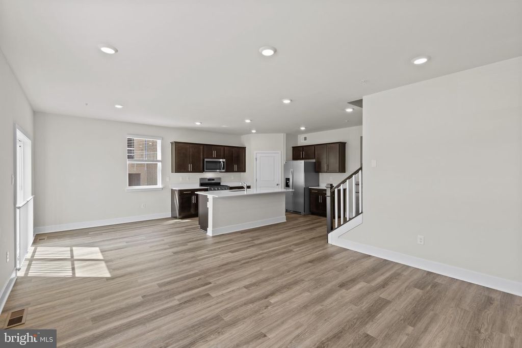 Image 12 of property listing at 5121 GLISTENING POND WAY, Upper Marlboro, MD 20772