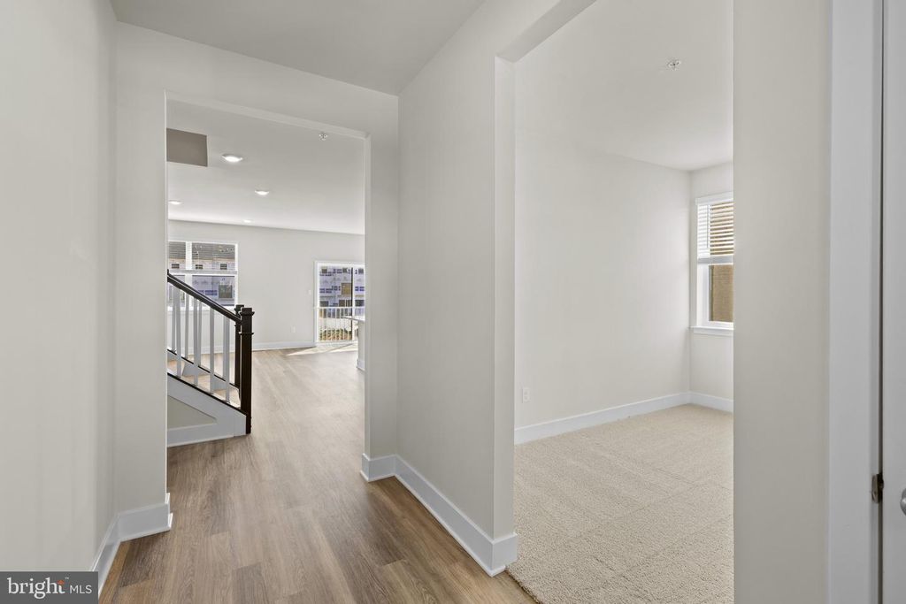 Image 2 of property listing at 5121 GLISTENING POND WAY, Upper Marlboro, MD 20772