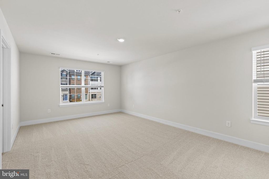 Image 25 of property listing at 5121 GLISTENING POND WAY, Upper Marlboro, MD 20772