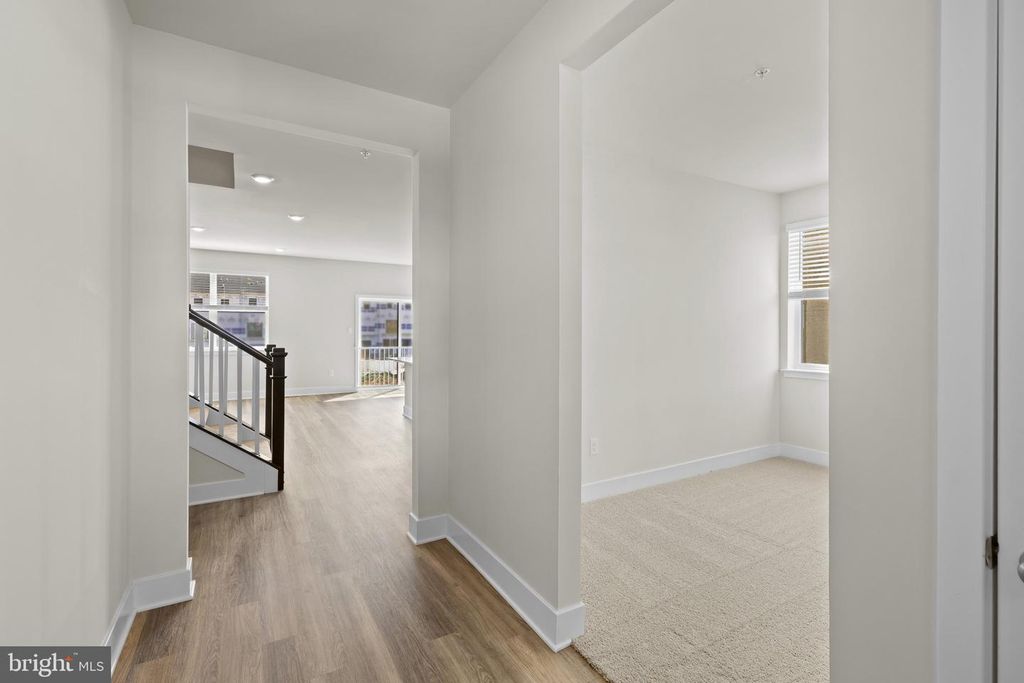 Image 3 of property listing at 5121 GLISTENING POND WAY, Upper Marlboro, MD 20772