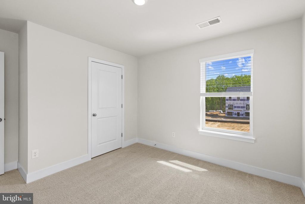 Image 41 of property listing at 5121 GLISTENING POND WAY, Upper Marlboro, MD 20772