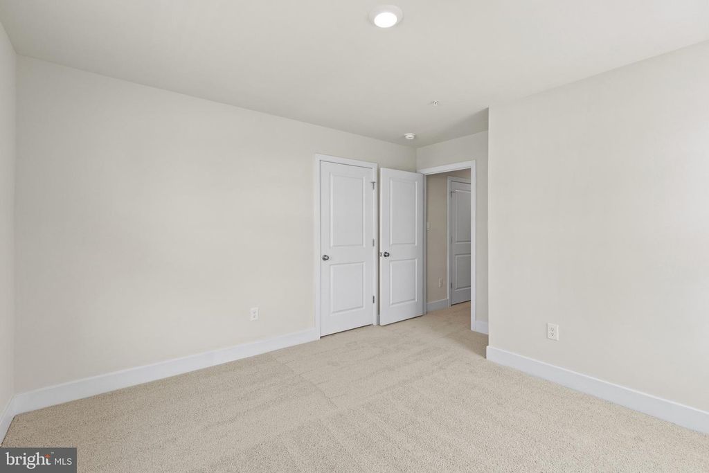 Image 45 of property listing at 5121 GLISTENING POND WAY, Upper Marlboro, MD 20772