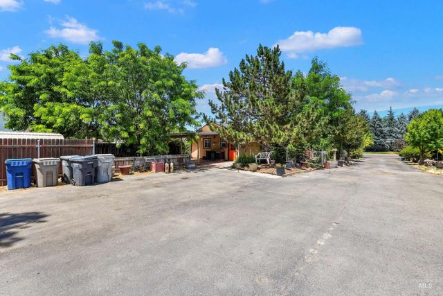 1107 Lake Lowell Ave., Nampa, ID 83686