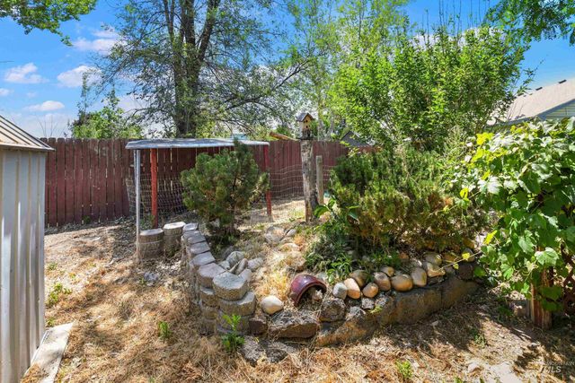 1107 Lake Lowell Ave., Nampa, ID 83686