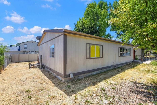 1107 Lake Lowell Ave., Nampa, ID 83686