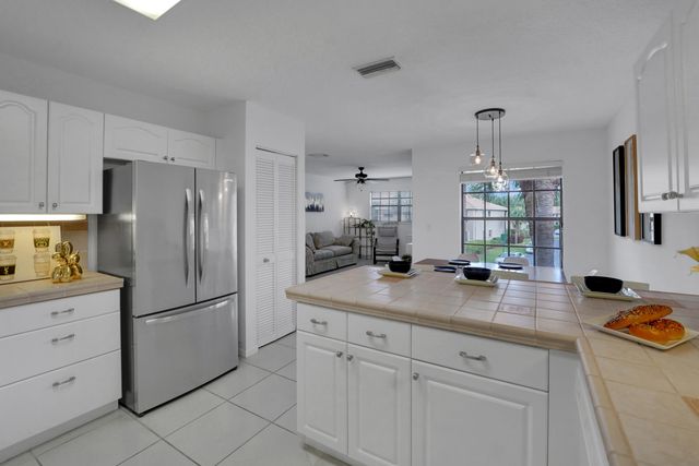 22791 TRELAWNY Terrace D, Boca Raton, FL 33433