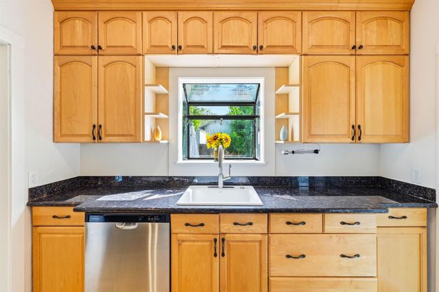 3170 Carly Way, Sacramento, CA 95816