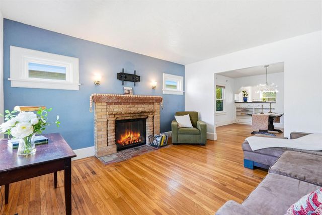 3170 Carly Way, Sacramento, CA 95816
