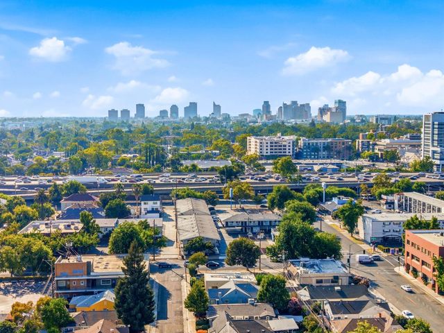 3170 Carly Way, Sacramento, CA 95816