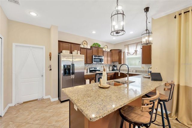 2022 HAWKS VIEW DRIVE, Ruskin, FL 33570