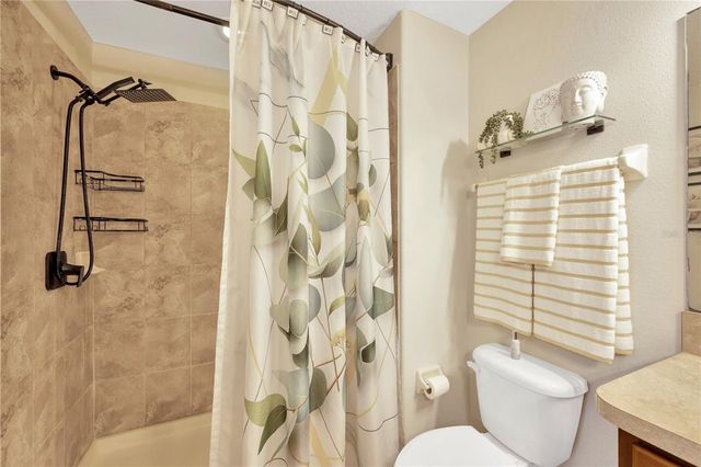 2022 HAWKS VIEW DRIVE, Ruskin, FL 33570