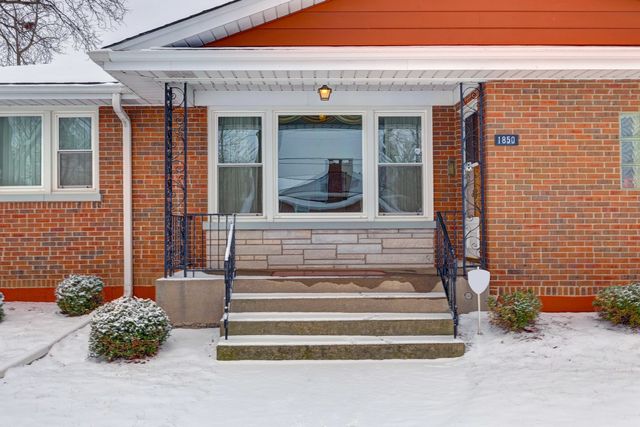1850 Kensington Avenue, Westchester, IL 60154