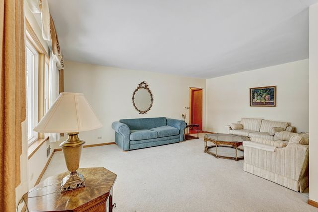 1850 Kensington Avenue, Westchester, IL 60154