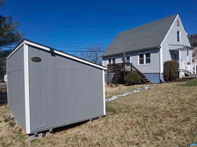 642 N DELPHINE AVE, Waynesboro, VA 22980