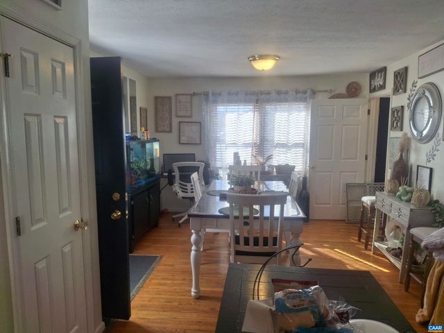 642 N DELPHINE AVE, Waynesboro, VA 22980