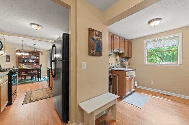 2692 Kettle Lake Road, Kalkaska Twp, MI 49646