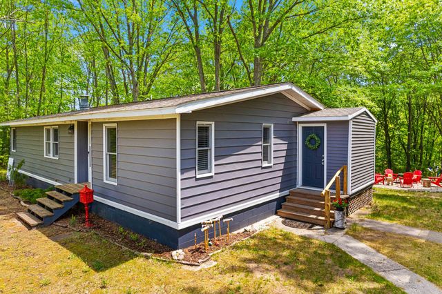 2692 Kettle Lake Road, Kalkaska Twp, MI 49646