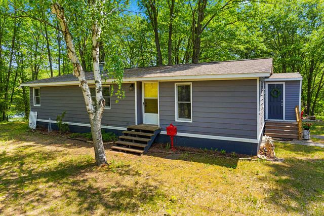 2692 Kettle Lake Road, Kalkaska Twp, MI 49646