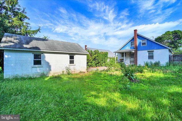 16 E TOLNA RD, Shrewsbury, PA 17361