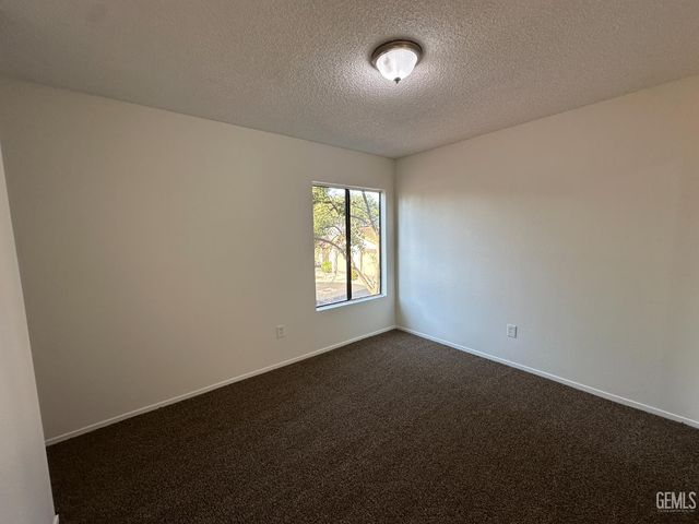 3501 Bernard Street 12B, Bakersfield, CA 93306