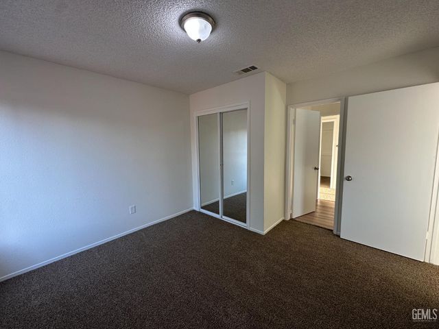 3501 Bernard Street 12B, Bakersfield, CA 93306