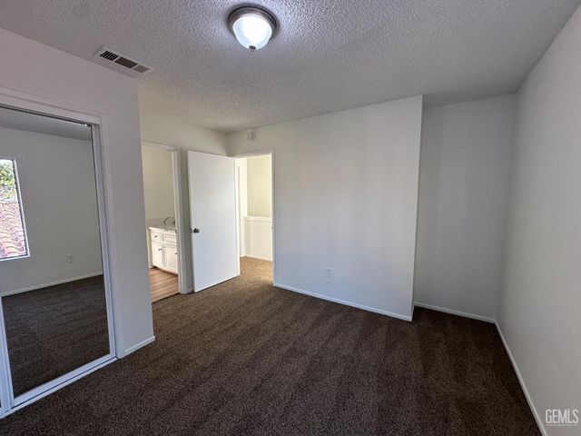 3501 Bernard Street 12B, Bakersfield, CA 93306