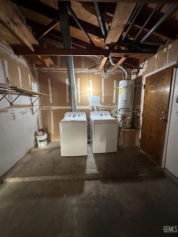 3501 Bernard Street 12B, Bakersfield, CA 93306