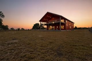 561 Broken Bit TRL, Dripping Springs, TX 78620