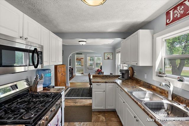 1473 Center Street, Muskegon, MI 49442