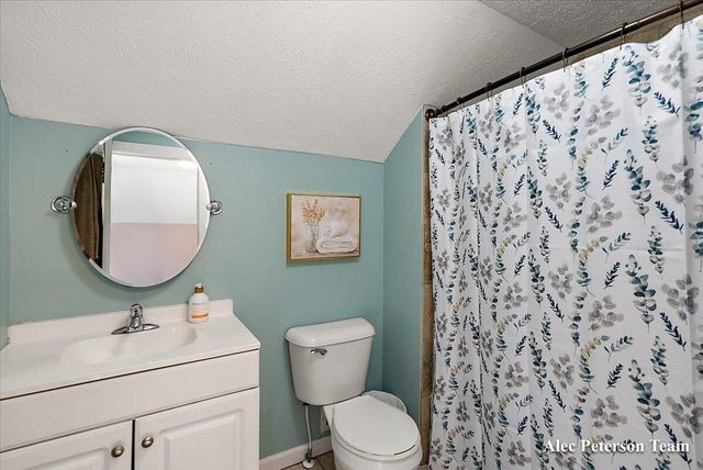 1473 Center Street, Muskegon, MI 49442