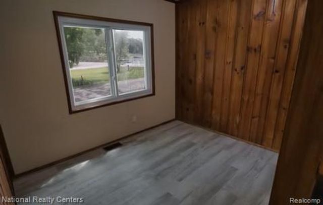 1494 Maxfield Road, Hartland, MI 48353