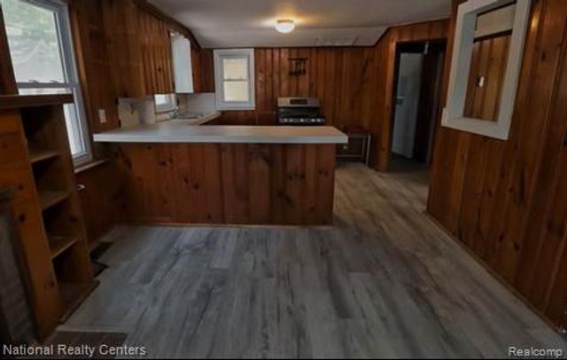 1494 Maxfield Road, Hartland, MI 48353