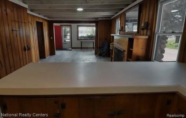 1494 Maxfield Road, Hartland, MI 48353