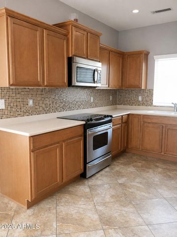 1937 W BUSONI Place, Phoenix, AZ 85023