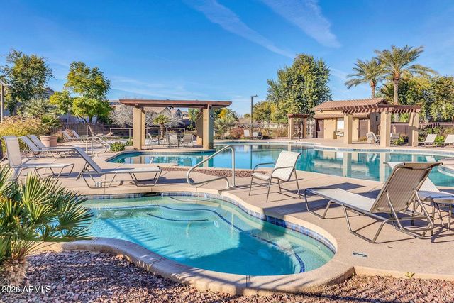 1937 W BUSONI Place, Phoenix, AZ 85023