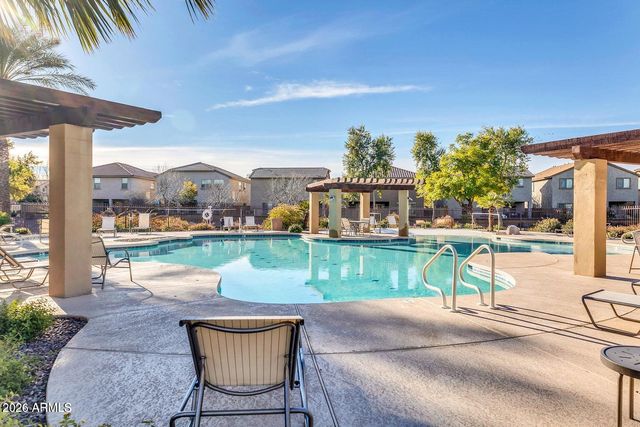 1937 W BUSONI Place, Phoenix, AZ 85023