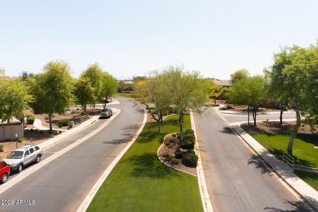 1937 W BUSONI Place, Phoenix, AZ 85023