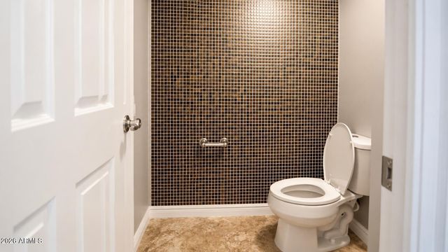 1937 W BUSONI Place, Phoenix, AZ 85023